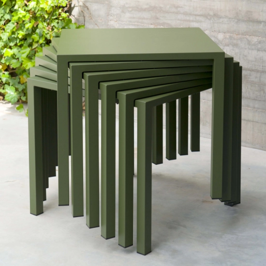 Table Nova 70x70cm - en acier - Gamme EMU